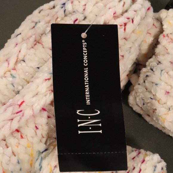 NWT INC International Concept Space Dye Mittens in Ivory - Picture 7 of 10